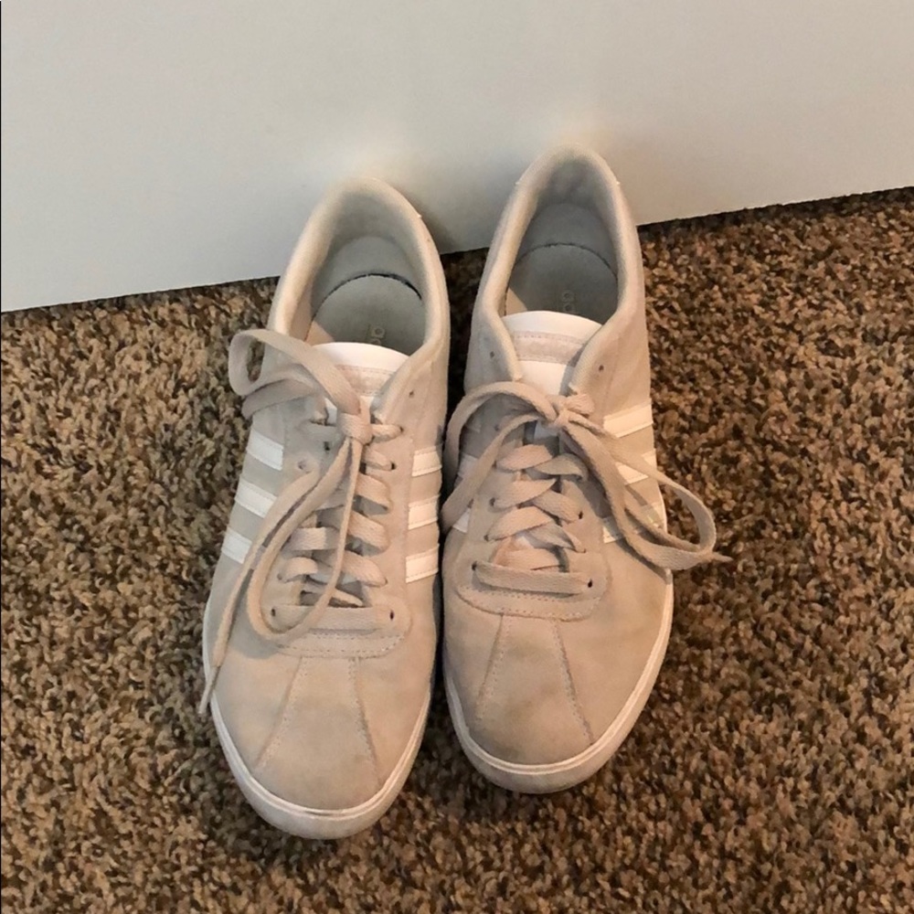 Adidas Sneakers